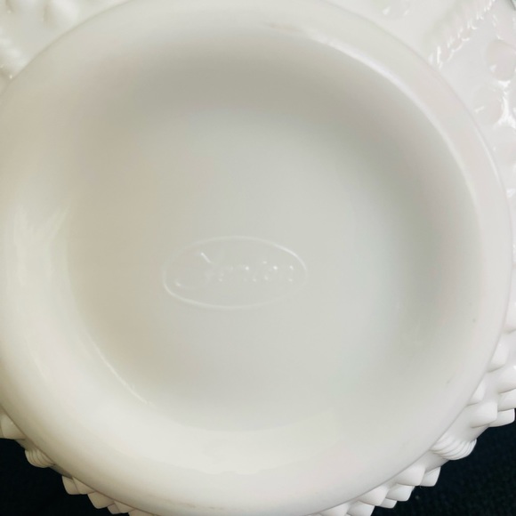 Fenton Milk Glass Brides Basket - Picture 7 of 8